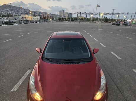 Hyundai Elantra 2011