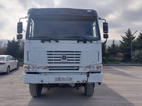 HOWO 3241V 2012