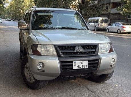 Mitsubishi Pajero 2003