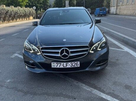 Mercedes E 220 2015
