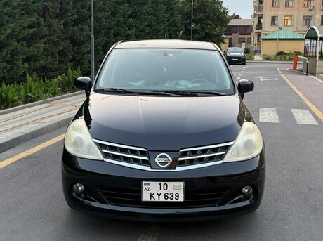 Nissan Tiida 2011
