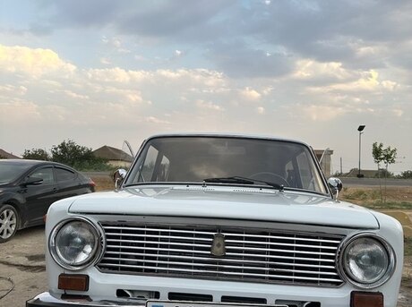 LADA (VAZ) 21011