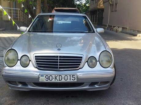 Mercedes E 220 d 2000