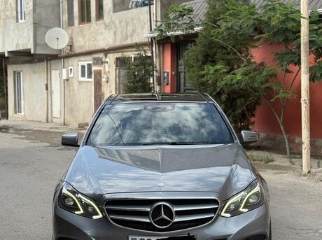 Mercedes E 250 4MATIC 2015