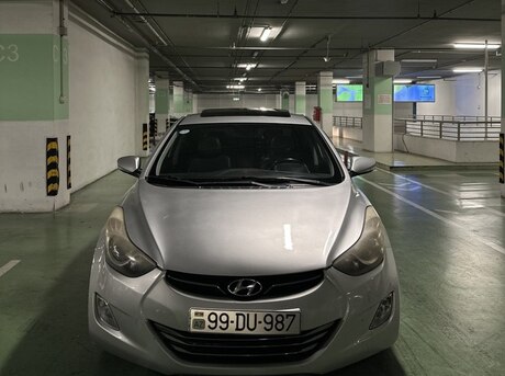 Hyundai Elantra 2012