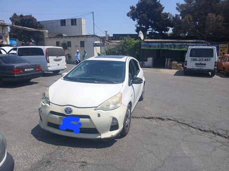 Toyota Prius C