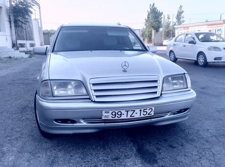 Mercedes C 180