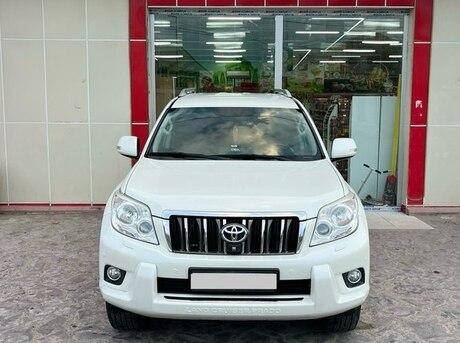 Toyota Land Cruiser Prado 2011