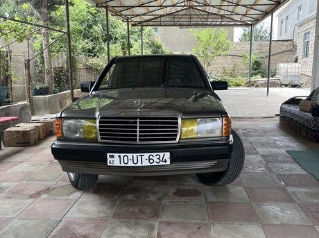Mercedes 190