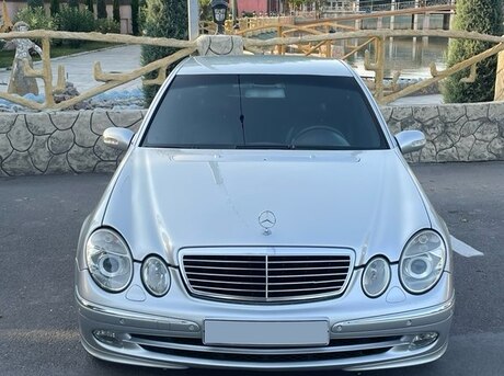 Mercedes E 240