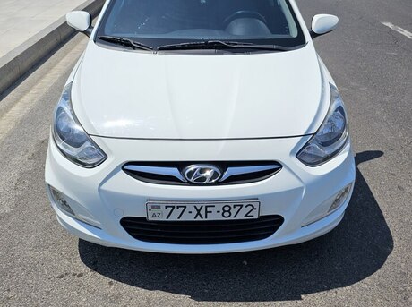 Hyundai Accent 2012