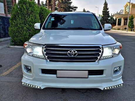 Toyota Land Cruiser 2011