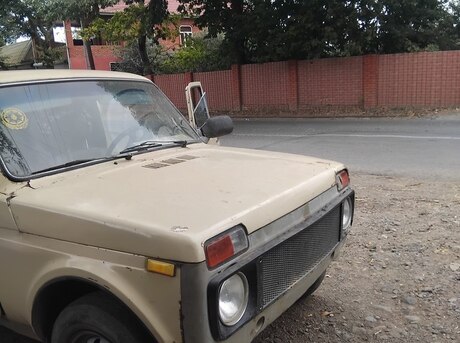 LADA (VAZ) Niva 1986