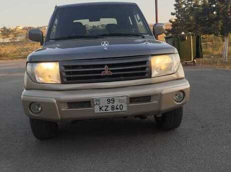 Mitsubishi Pajero io 1999
