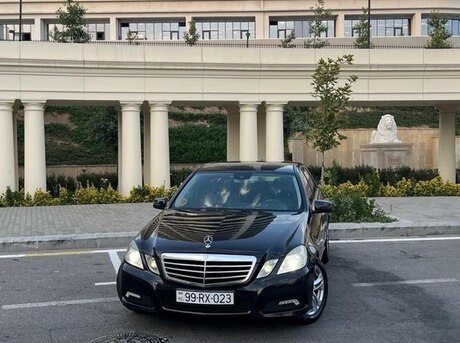 Mercedes E 200