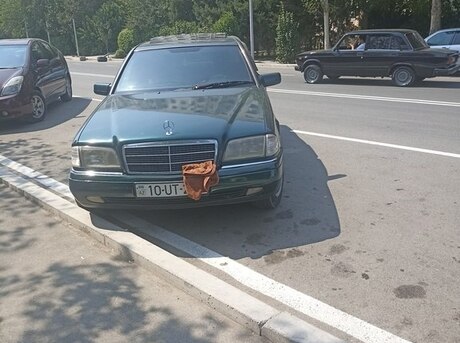 Mercedes C 180