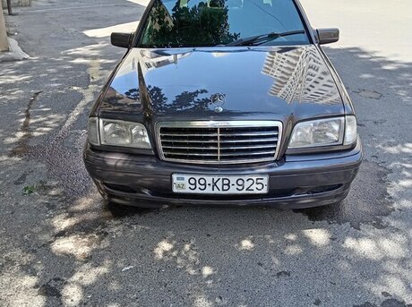 Mercedes C 240