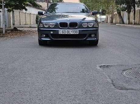 BMW 523