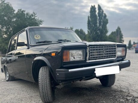 LADA (VAZ) 2107 2010