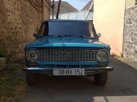 LADA (VAZ) 21011 1985