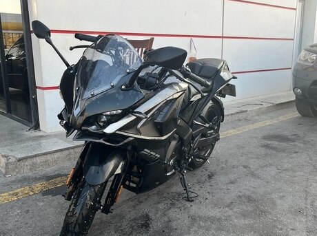 Bajaj Pulsar RS 200 2024
