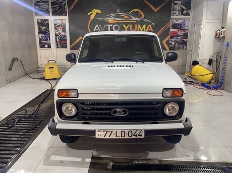 LADA (VAZ) Niva 2023