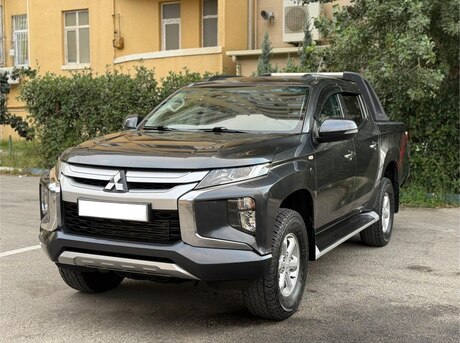 Mitsubishi L200 2023