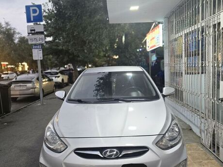 Hyundai Accent 2011