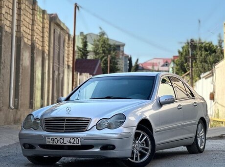 Mercedes C 240