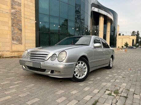 Mercedes E 220 d 2000