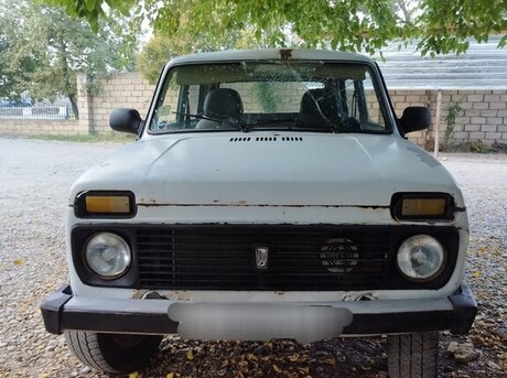 LADA (VAZ) Niva 2001