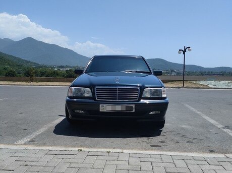 Mercedes C 180