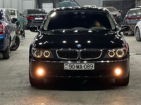 BMW 745