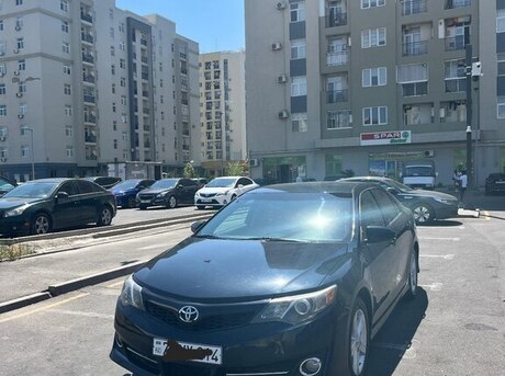 Toyota Camry 2014