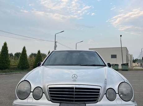 Mercedes E 240 1999