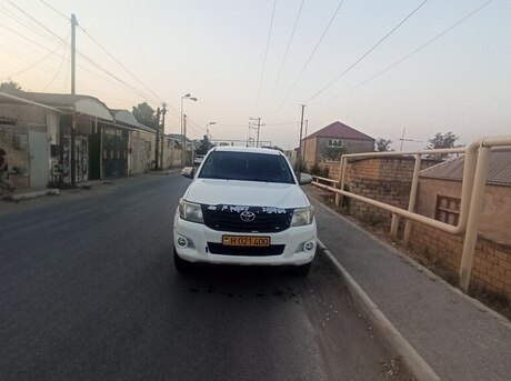 Toyota Hilux 2013