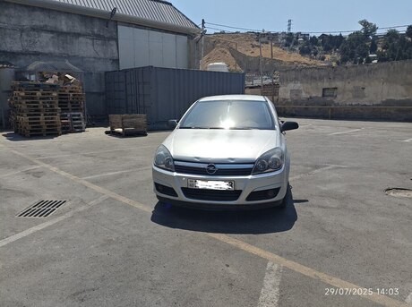 Opel Astra 2006