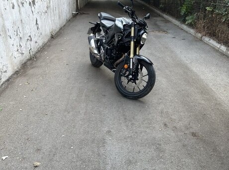 Honda CB300R 2022