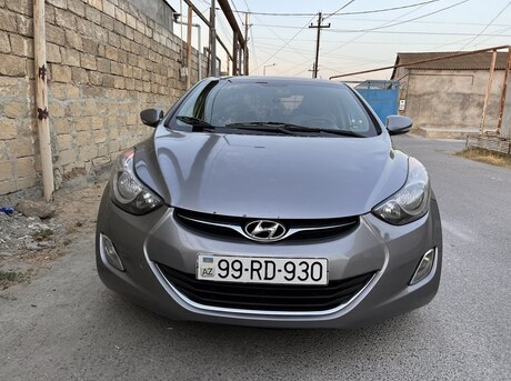 Hyundai Elantra 2011
