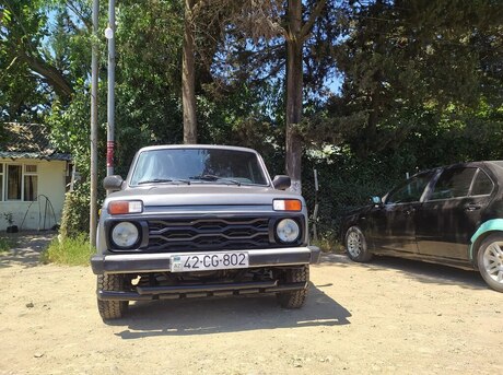 LADA (VAZ) Niva 1999