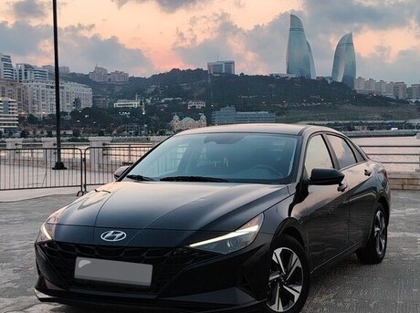 Hyundai Elantra 2022