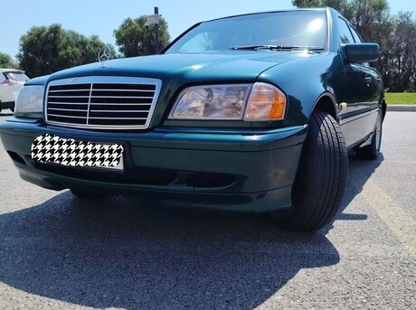 Mercedes C 240