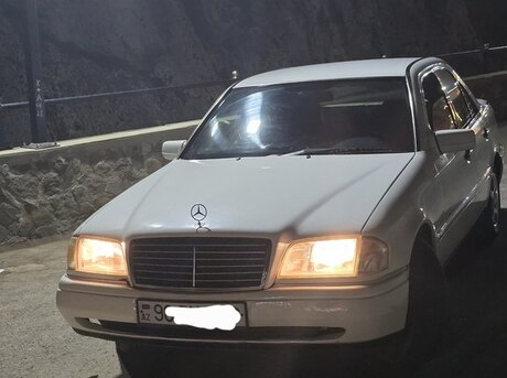 Mercedes C 180