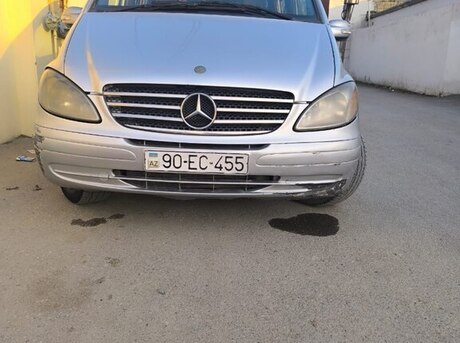 Mercedes Viano 2006