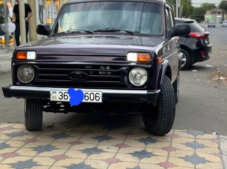 LADA (VAZ) Niva 2000