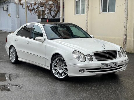 Mercedes E 320