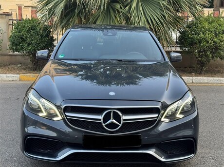 Mercedes E 200