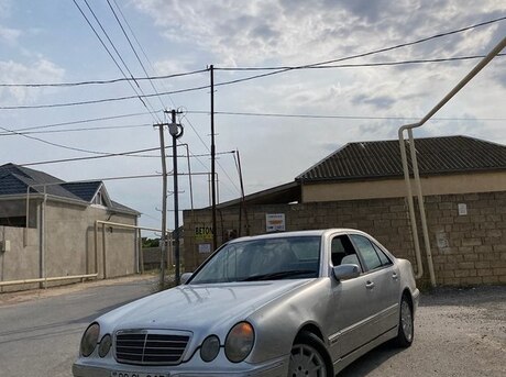 Mercedes E 220 d 2001