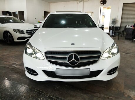 Mercedes E 220