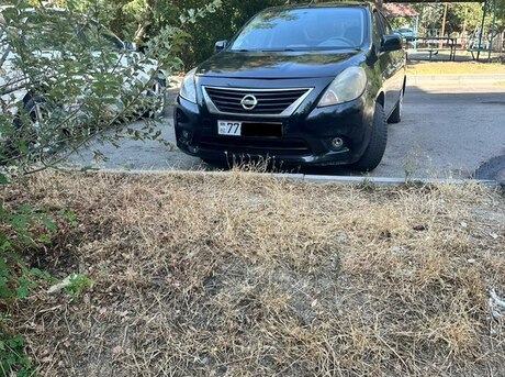 Nissan Sunny 2012